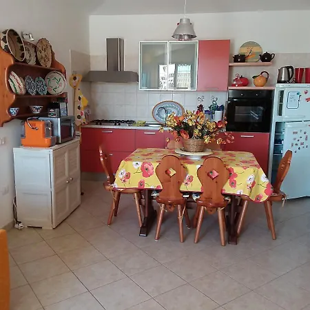 Antonella A 750mt Dal Centro. Casa vacanze Pula